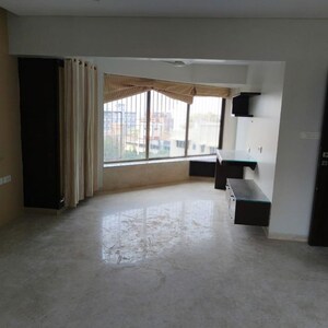 Room in 3 BHK Apartment at Prabhadevi CHS, Century Bazar – for Rent