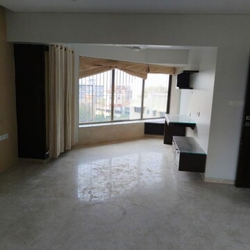 Room in 3 BHK Apartment at Prabhadevi CHS, Century Bazar – for Rent