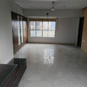 Room in 3 BHK Apartment at Prabhadevi CHS, Century Bazar – for Rent