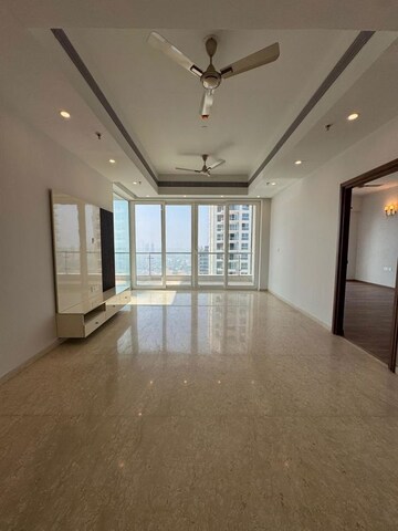 Room in 3 BHK Builder Floor at Anant Raj The Estate Floors, Sector 63a – for Sale