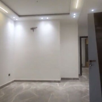 Room in 3 BHK Builder Floor at Pitampura – for Sale