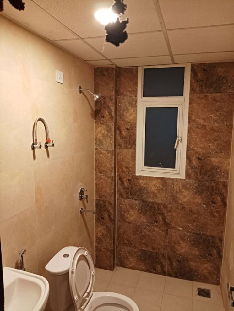 Bathroom, omaxe-waterscapes 2 Bedroom 1250 Sq.Ft. Apartment In Gomti Nagar Lucknow 9785817