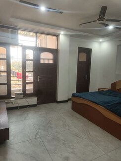 3 BHK + Pooja Room Builder Floor For Rent in RWA Apartments Sector 52