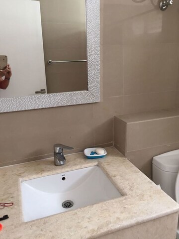 Bathroom in 3.5 BHK Apartment at Emaar The Palm Drive-The Premier Terraces, Sector 66 – for Rent