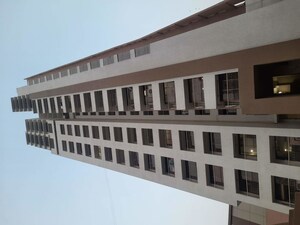 2 BHK Apartment – Exterior View View at Rashi Tower, Goregaon East - for Rent