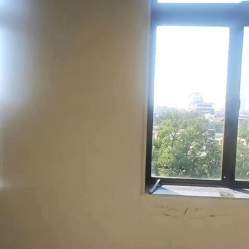 Room in 3 BHK Apartment at Colaba – for Rent