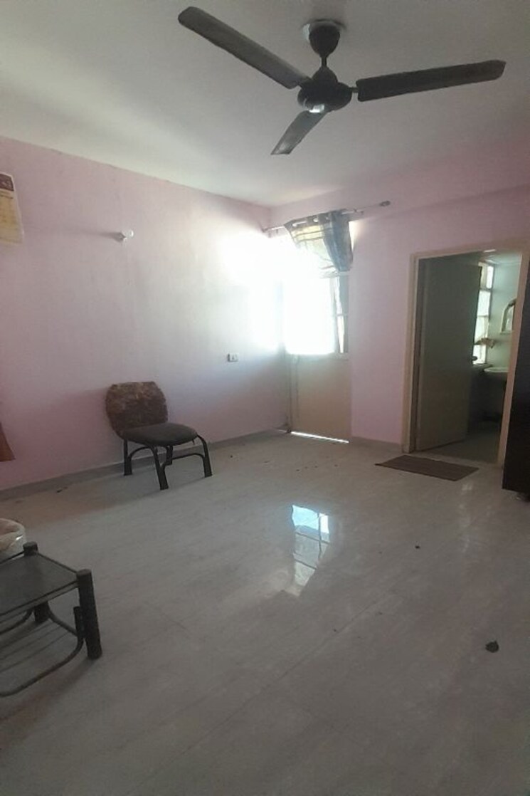 Living Room, signature-global-solera-2 2 Bedroom 634 Sq.Ft. Apartment In Sector 107 Gurgaon 9785868