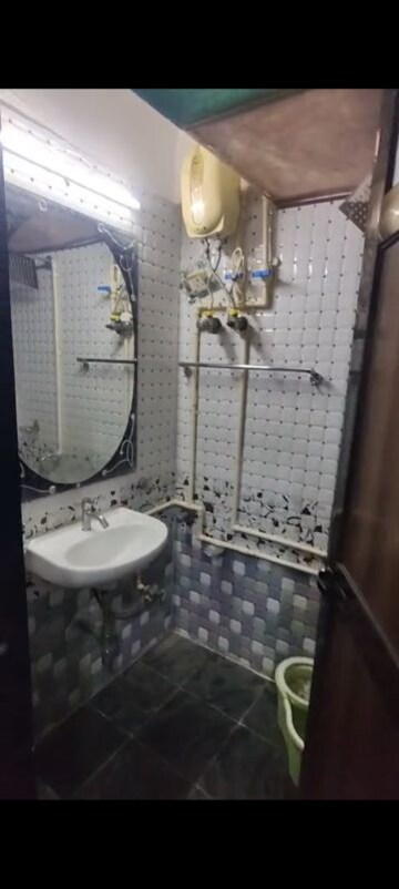 Bathroom in 1 BHK Apartment at Kurla West – for Rent