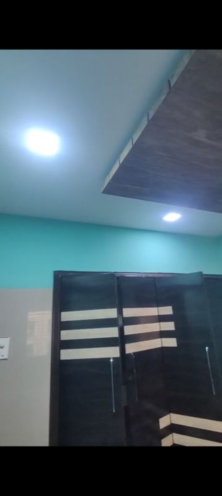 Room, kurla west 1 Bedroom 500 Sq.Ft. Apartment In Kurla West Mumbai 9786047