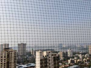 Swimming Pool in 4 BHK Apartment at Raj Grandeur, Powai – for Rent