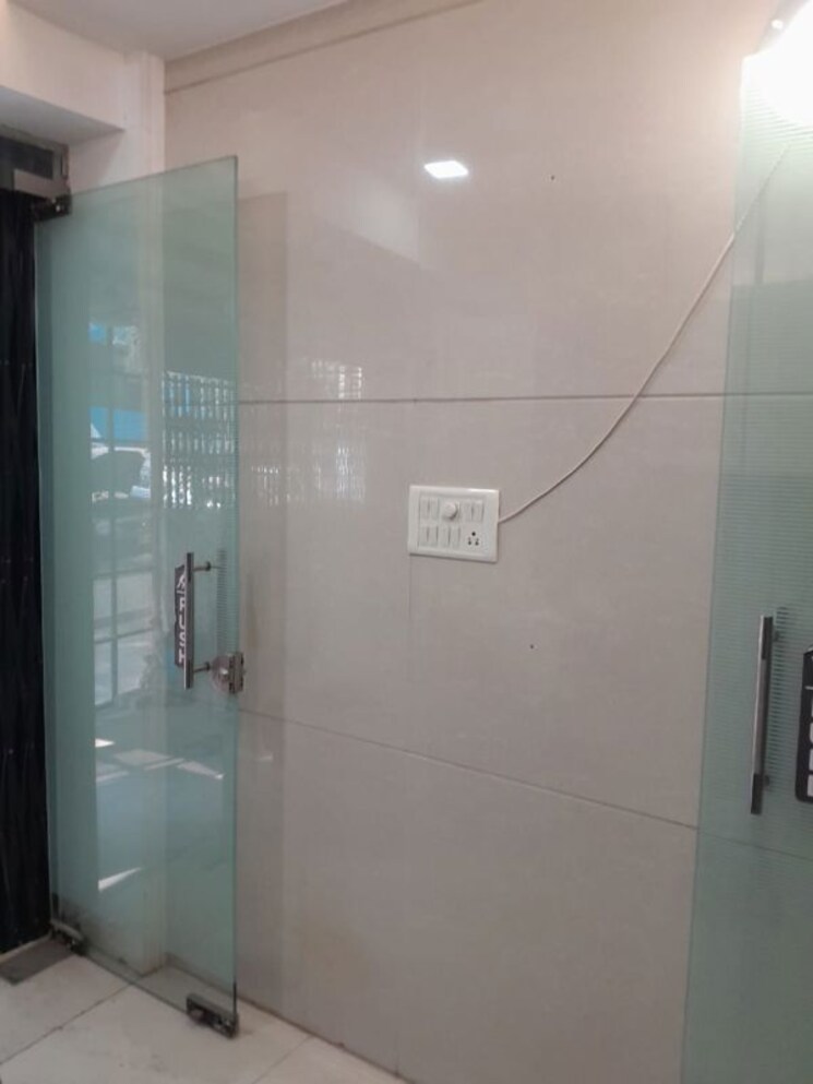Bathroom, kanakia-discovery Commercial Shop 225 Sq.Ft. In Borivali East Mumbai 9786059
