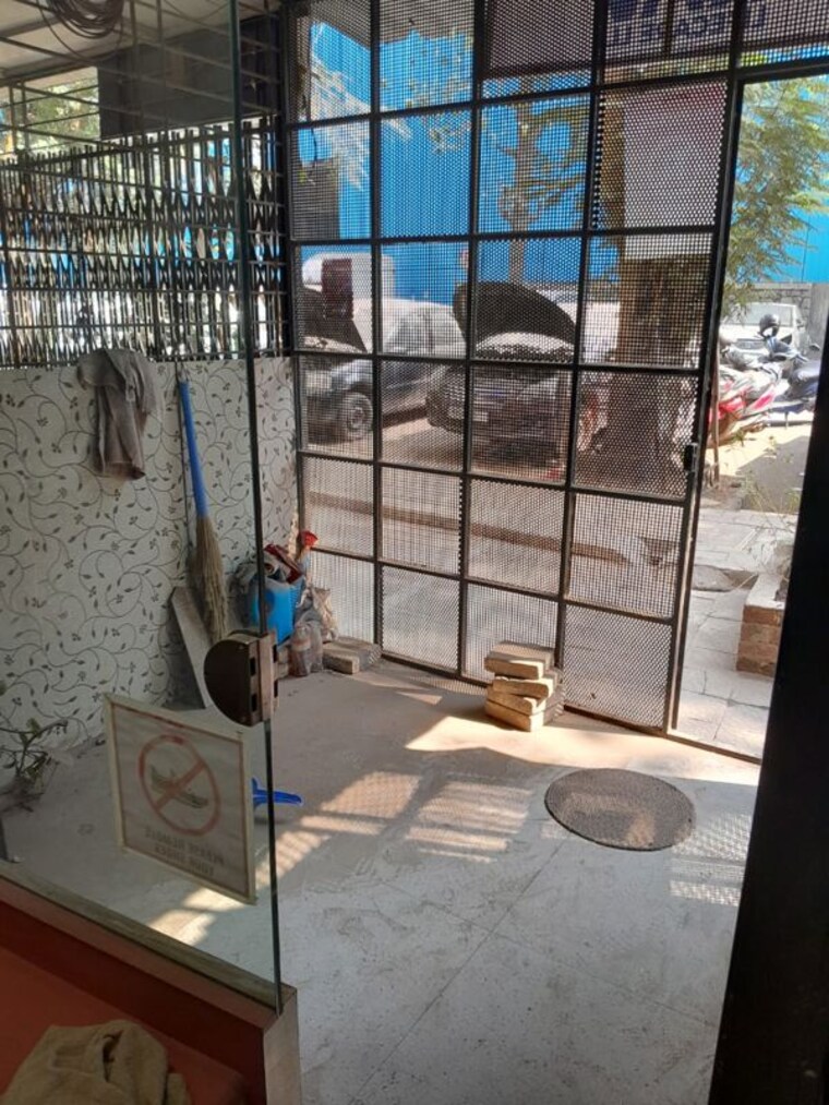 Balcony, kanakia-discovery Commercial Shop 225 Sq.Ft. In Borivali East Mumbai 9786059