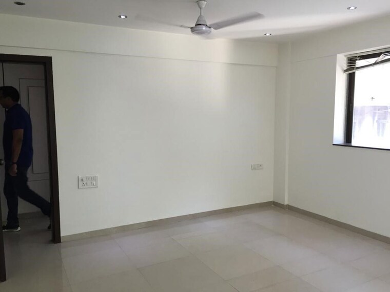 Room, dosti-eastern-bay 3 Bedroom 1040 Sq.Ft. Apartment In Wadala Mumbai 9786037