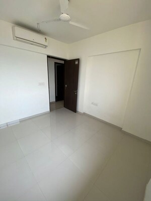 Room in 1 BHK Apartment at Raunak Unnathi Woods Phase 7 A And B, Ghodbunder Road – for Sale