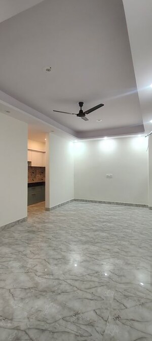 2 BHK Builder Floor For Rent in Chattarpur