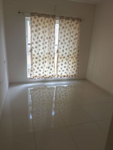 Room in 3 BHK Apartment at Godrej Green Vistas, Mahalunge – for Sale
