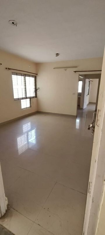 Room in 2 BHK Apartment at Rohini Apartment, Gomti Nagar – for Rent