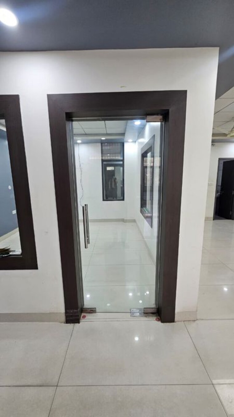 undefined, emaar-gomti-greens Commercial Office Space 1000 Sq.Ft. In Gomti Nagar Lucknow 9779996