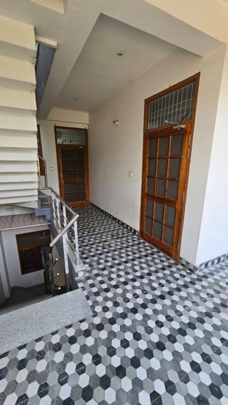 Bedroom, emaar-gomti-greens Commercial Office Space 1000 Sq.Ft. In Gomti Nagar Lucknow 9779996