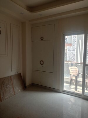 Room in 2.5 BHK Apartment at RAS Palm Residency, Sector 76 – for Sale