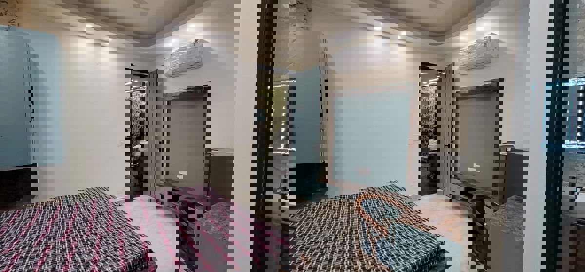 1 RkBuilder Floor For Rent in Sector 24