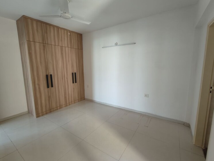 Room, tulip-violet 3 Bedroom 1578 Sq.Ft. Apartment In Sector 69 Gurgaon 9786208