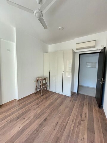 Room in 4 BHK Apartment at Adonia Apartments, Powai – for Rent