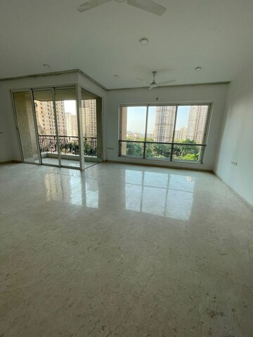 Room in 4 BHK Apartment at Adonia Apartments, Powai – for Rent