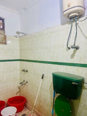 Furnished Amenities in 1 RK Builder Floor at Lajpat Nagar 4 – for Rent