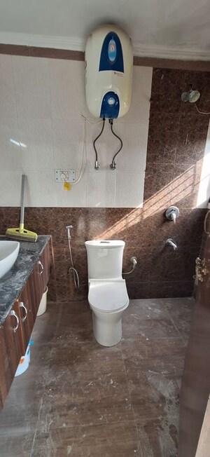 Attached Bathroom in 3 BHK Apartment at Sector 23 Dwarka – for Rent