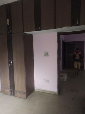 Room in 3 BHK Apartment at Doranda – for Rent