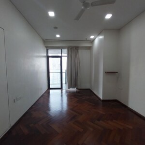 Room in 4 BHK Apartment at Omkar 1973, Century Bazar – for Rent