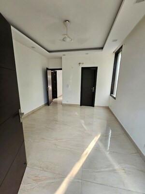 Building Lobby in 3 BHK Builder Floor at Greater Kailash I – for Rent