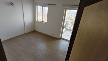 Room in 4 BHK Apartment at DLF New Town Heights I, Sector 90 – for Sale