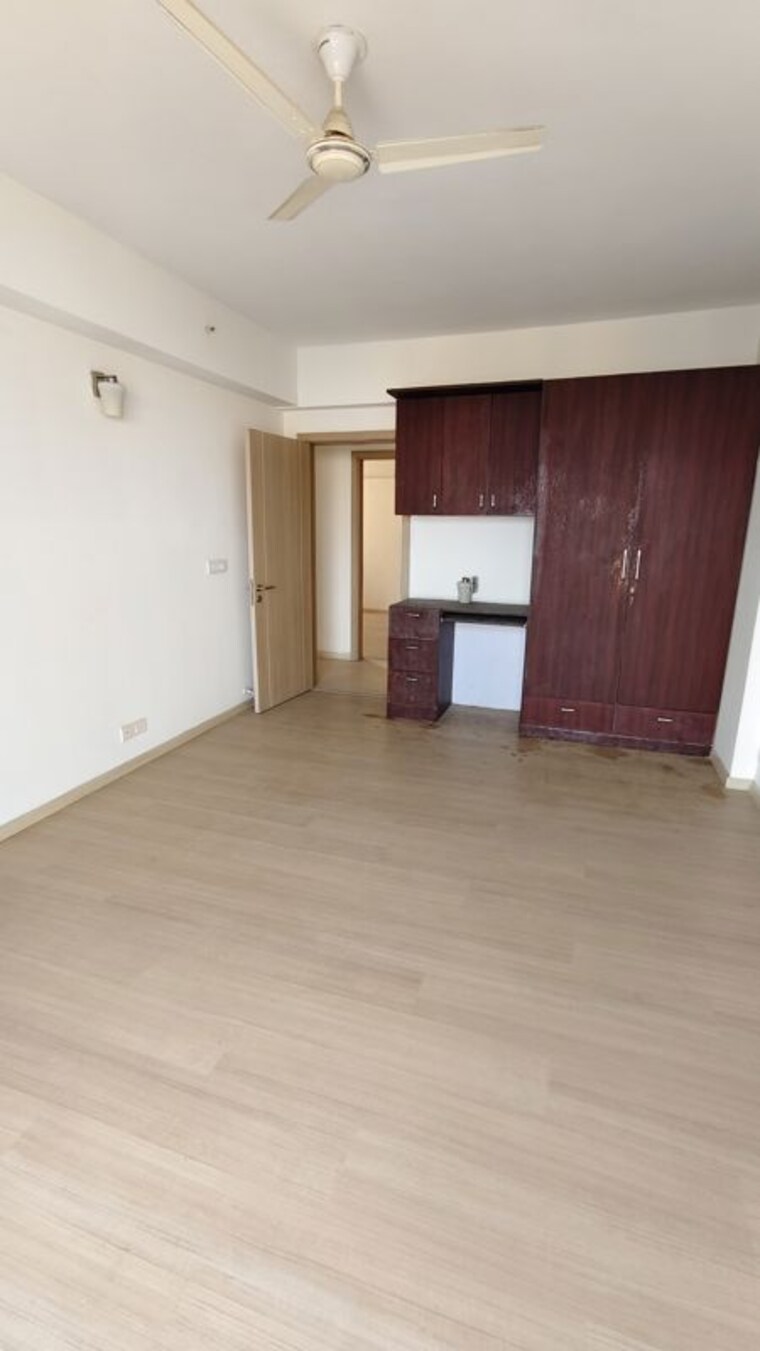 Room, dlf-new-town-heights-i 4 Bedroom 2727 Sq.Ft. Apartment In Sector 90 Gurgaon 9786427