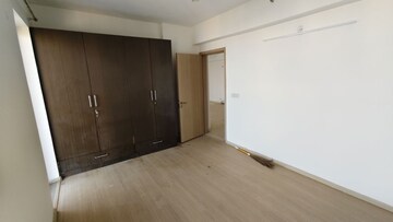 Room in 4 BHK Apartment at DLF New Town Heights I, Sector 90 – for Sale