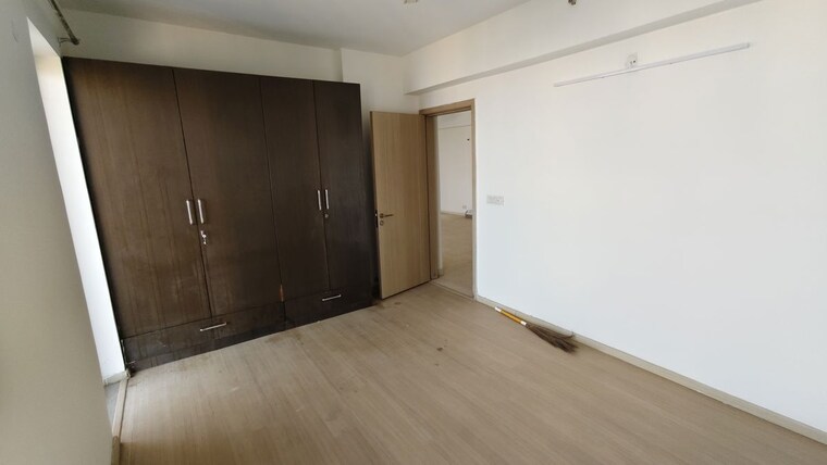 Room, dlf-new-town-heights-i 4 Bedroom 2727 Sq.Ft. Apartment In Sector 90 Gurgaon 9786427