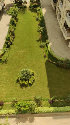 4 BHK Apartment – Garden View at Sector 23 Dwarka - for Rent