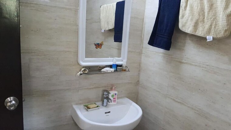 Bathroom, sector 23 dwarka 4 Bedroom 2000 Sq.Ft. Apartment In Sector 23 Dwarka Delhi 9786428