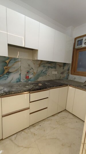 Kitchen in 2 BHK Builder Floor at Govindpuri – for Rent