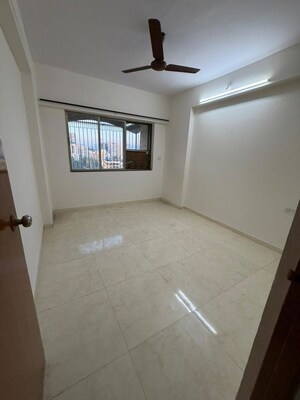 Room in 2 BHK Apartment at Raj Paradise B Wing CHS Ltd, Andheri East – for Rent