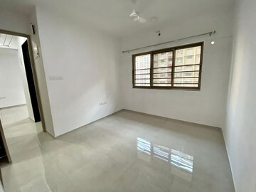 Room in 2 BHK Apartment at Atul Blue Fortuna, Andheri East – for Rent