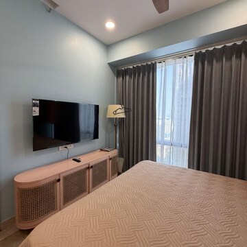 Bedroom in 4 BHK Apartment at Lodha The Park, Century Mills – for Rent