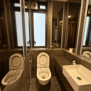 Team Area in 4 BHK Apartment at Lodha The Park, Century Mills – for Rent