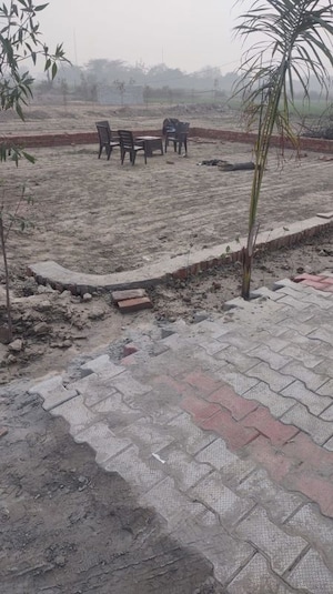  Plot For Sale in Kalindi Kunj