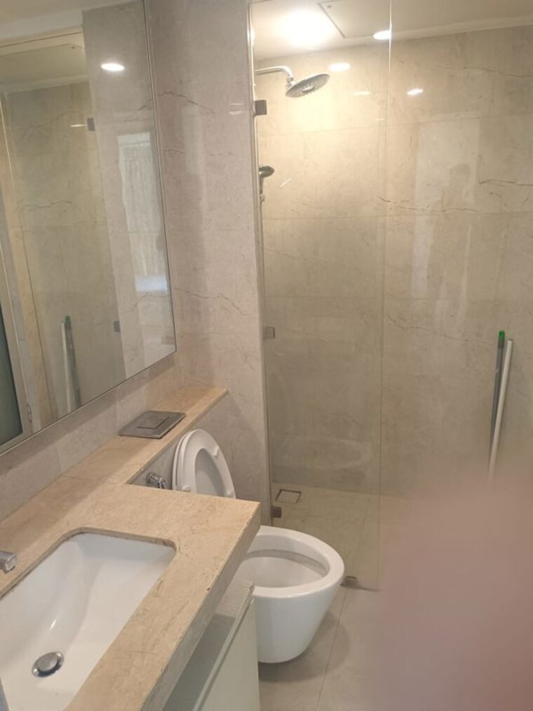 Bathroom, hiranandani-atlantis 2 Bedroom 771 Sq.Ft. Apartment In Powai Mumbai 9786606