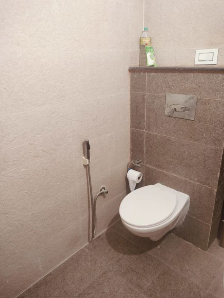 Bathroom, noida greater noida expressway 3 Bedroom 118 Sq.Yd. Villa In Noida Greater Noida Expressway Noida 9786545