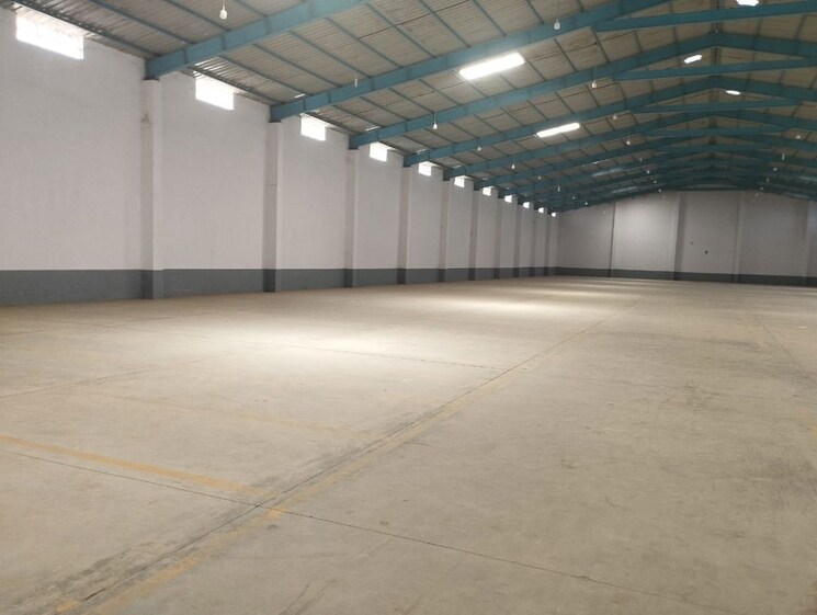 Parking, nelamangala Commercial Warehouse 100000 Sq.Ft. In Nelamangala Bangalore 9786514