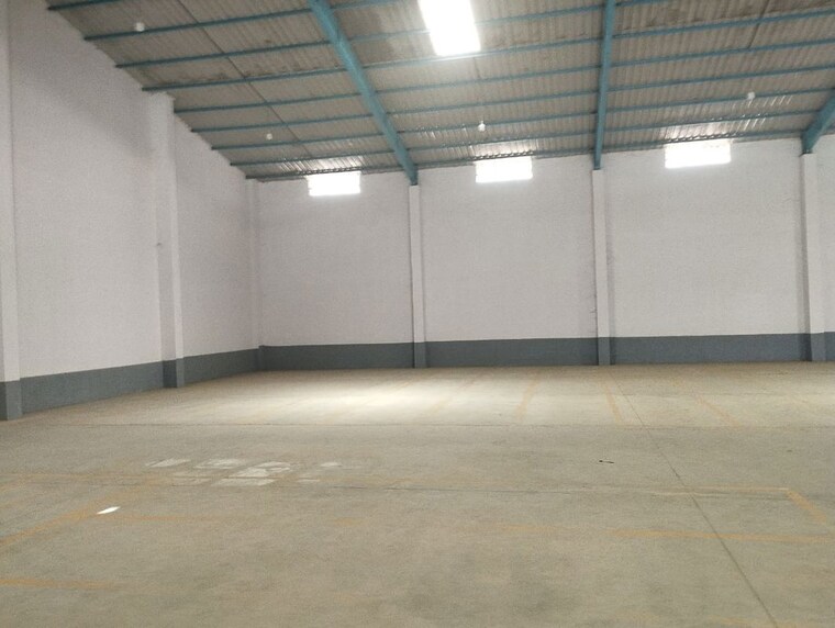 Room, nelamangala Commercial Warehouse 100000 Sq.Ft. In Nelamangala Bangalore 9786514