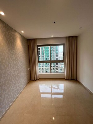 Room in 2 BHK Apartment at Hiranandani Highland, Powai – for Sale